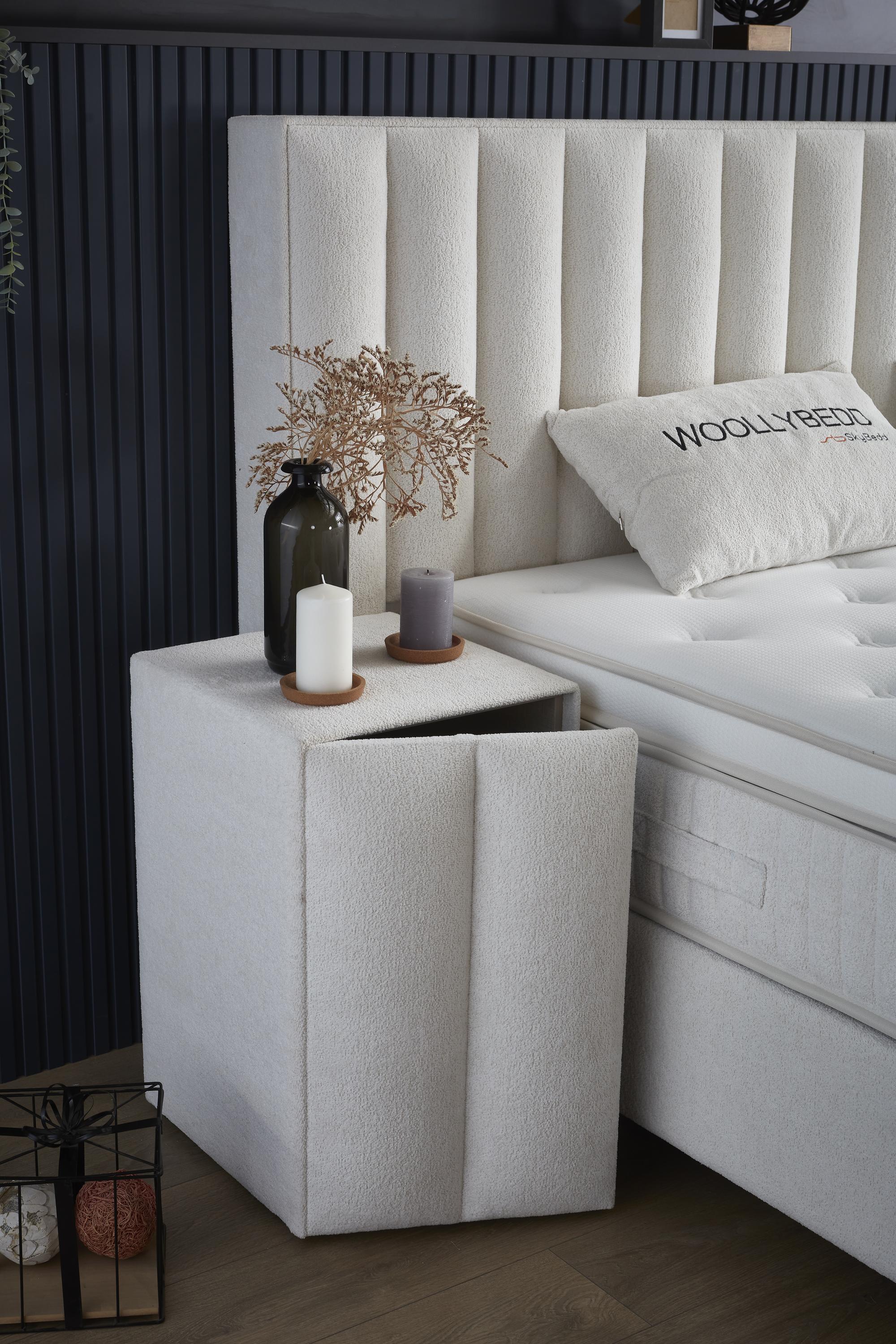 Boxspringbett 'WoollyBedd' von SkyHome24.de mit integrierter Matratze und Stauraum, ideal für komfortablen Schlaf und funktionales Design.