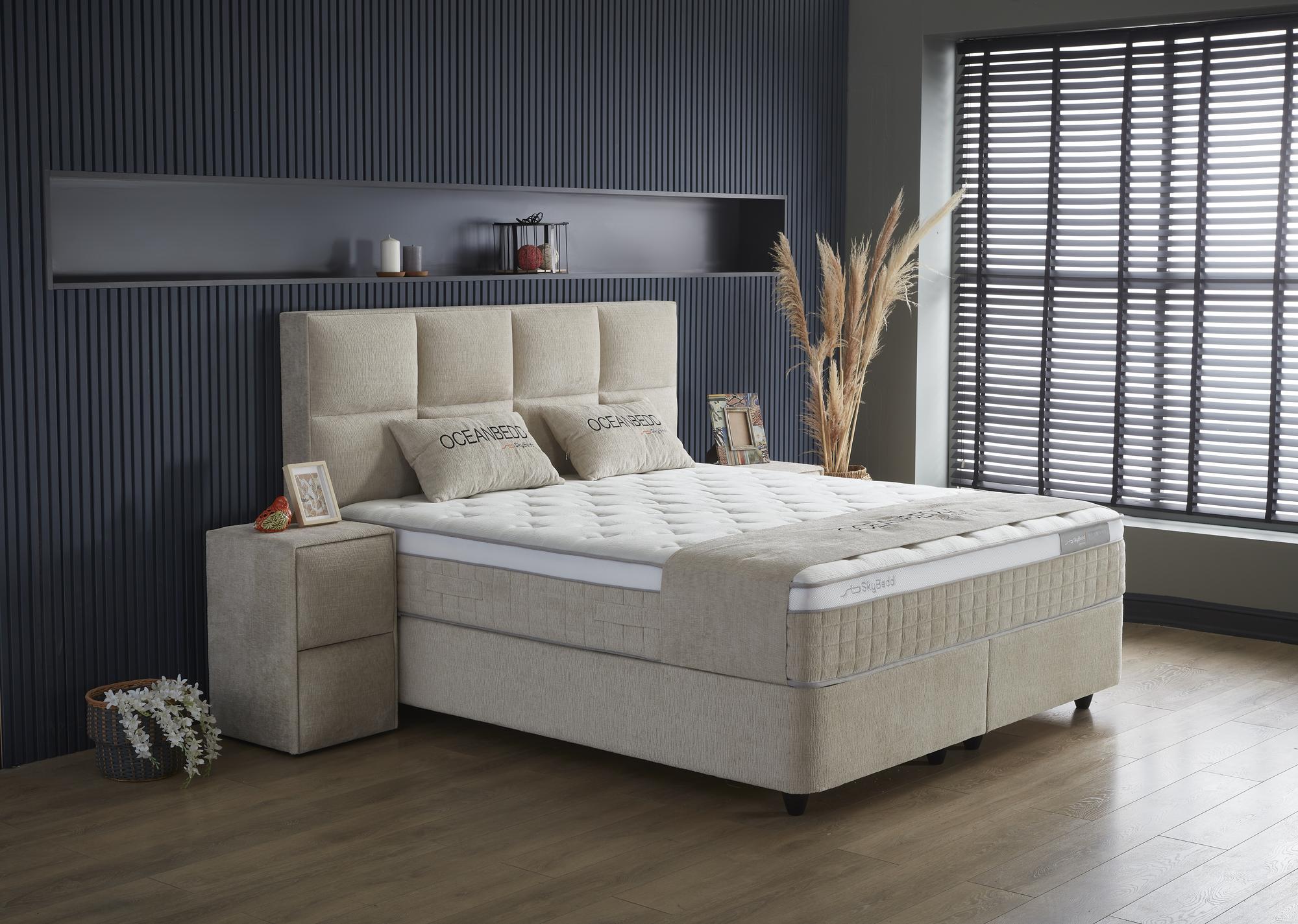 Boxspringbett 'OceanBedd' SkyBedd mit atmungsaktiver Matratze, integriertem Stauraum und hoher Lagerkapazität, ideal für ein günstiges und komfortables Schlafklima bei SkyHome24.de.