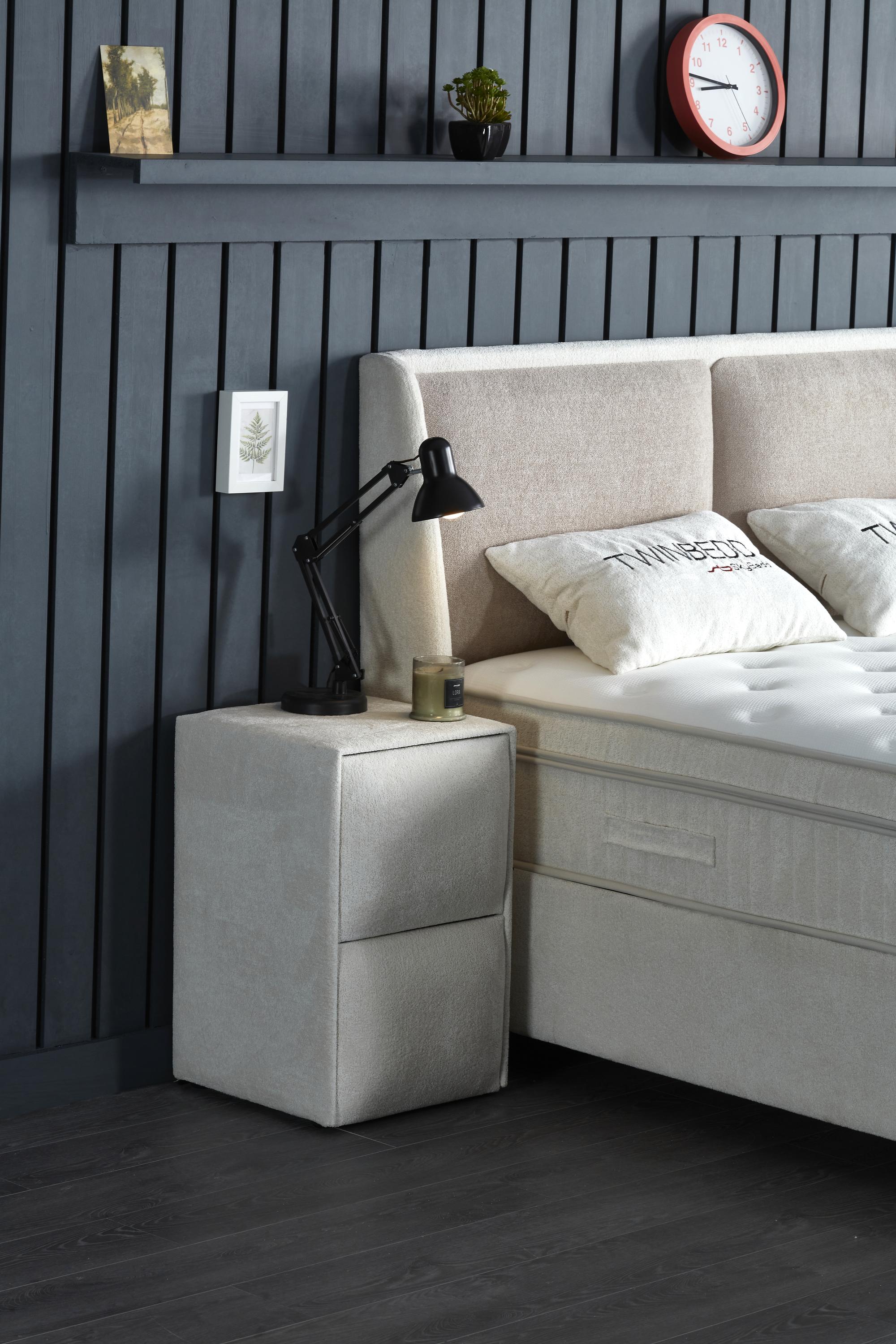 Boxspringbett 'TwinBedd' von SkyBedd mit Matratze und integriertem Stauraum, präsentiert auf SkyHome24.de als günstig und modern.