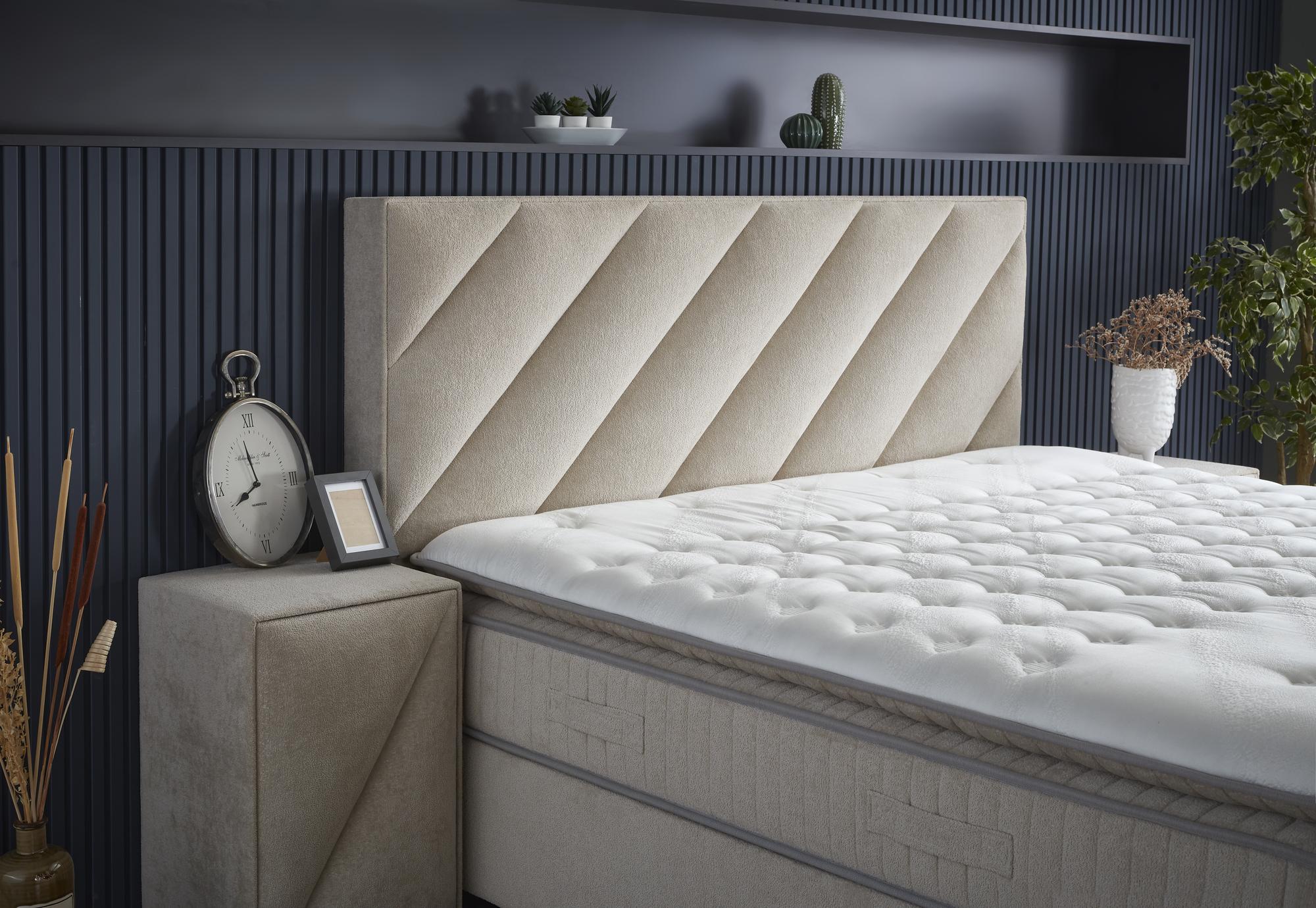 Boxspringbett 'ShineBedd' SkyBedd in Beige mit Matratze, integriertem Stauraum; ideal für günstigen Schlafkomfort, erhältlich bei SkyHome24.de.