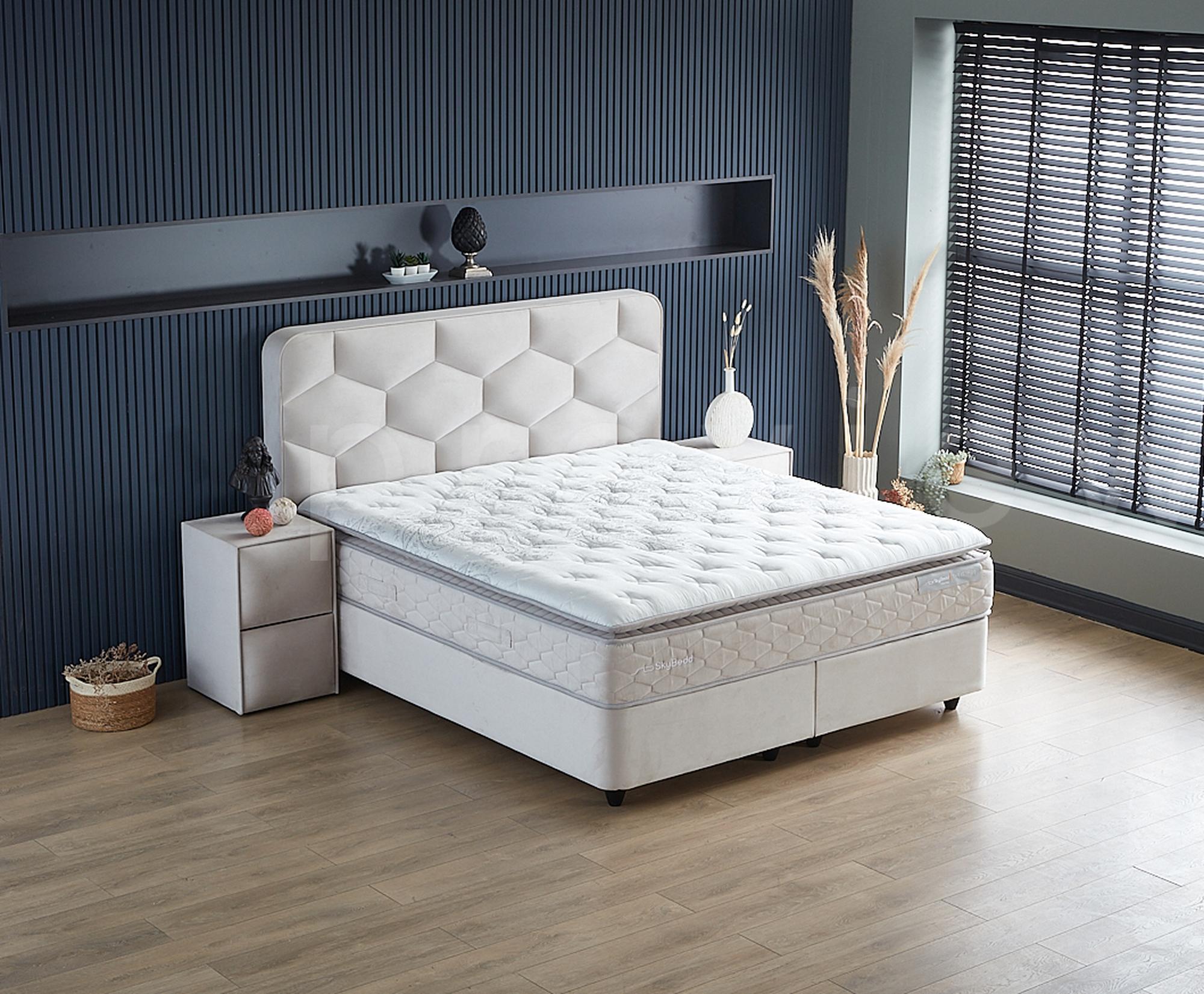 Boxspringbett 'DolceBedd' SkyBedd in Beige mit handverlesener Matratze und integriertem Stauraum, ideal für kühlen Schlaf. Erhältlich bei SkyHome24.de zu günstigen Preisen.