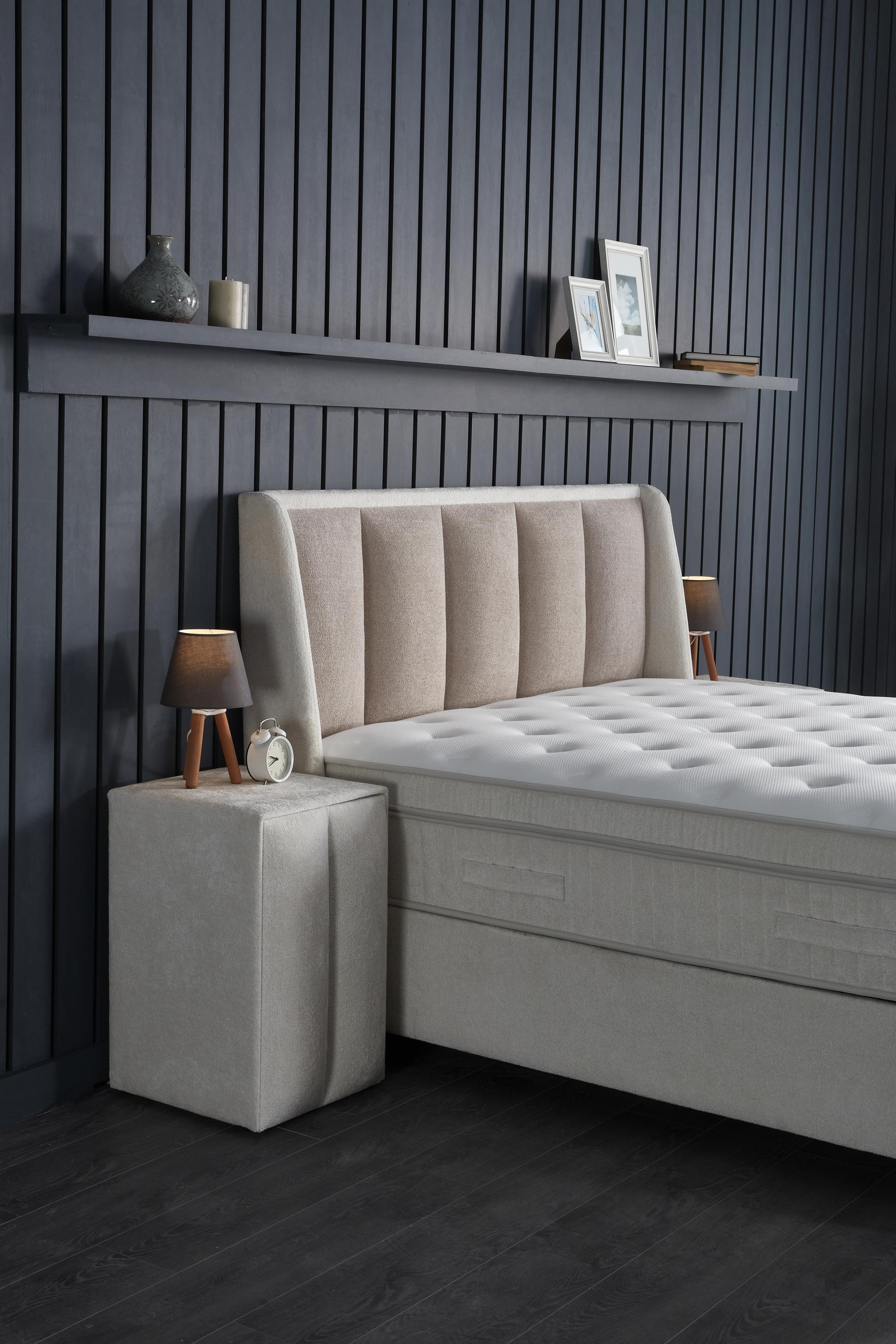 Boxspringbett 'NoemiBedd' von SkyBedd mit Matratze und integriertem Stauraum. Ideal für günstigen, komfortablen Schlaf. Produkt bei SkyHome24.de erhältlich.
