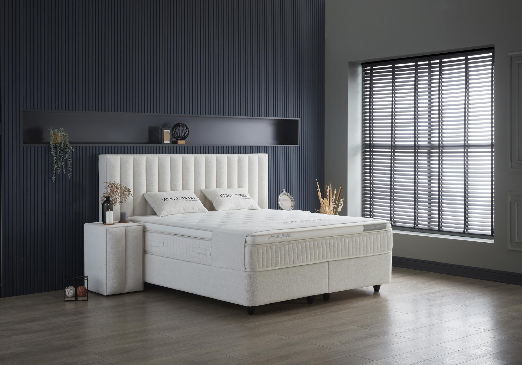 Boxspringbett 'WoollyBedd' SkyBedd mit Matratze und integriertem Stauraum, präsentiert in stilvollem Design, erhältlich günstig bei SkyHome24.de.